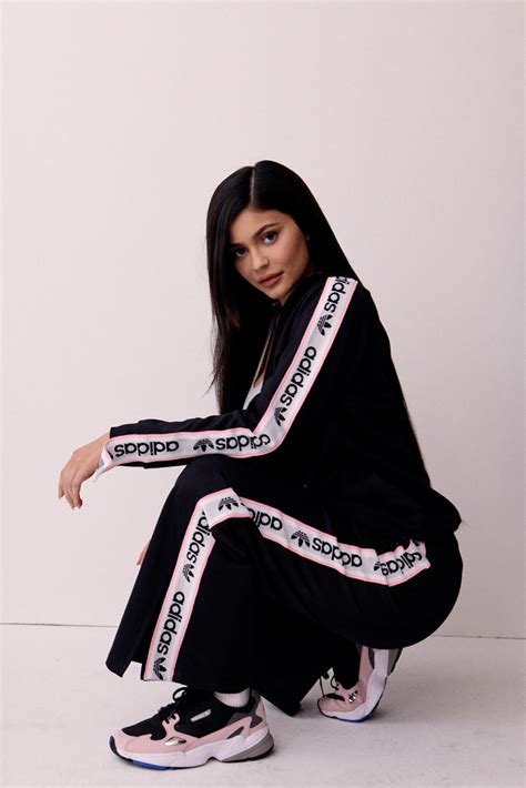 kylie jenner schuhe adidas billig|kylie jenner adidas dresses.